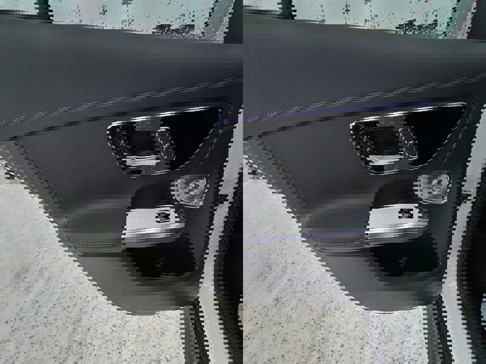 Used 2025 Mercedes-Benz GLC 350e 4MATIC image 22