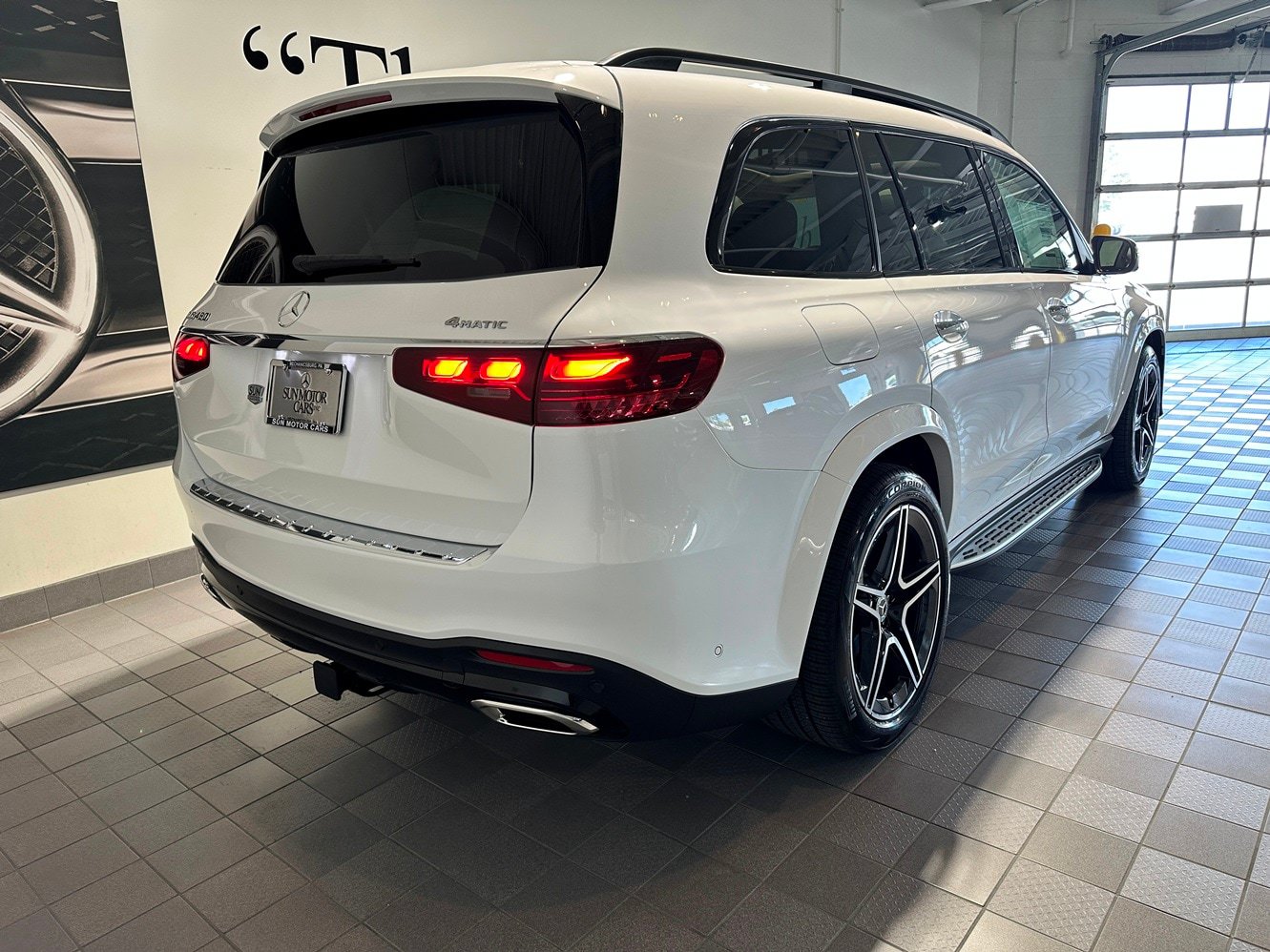 New 2026 Mercedes-Benz GLS 450 4MATIC image 4
