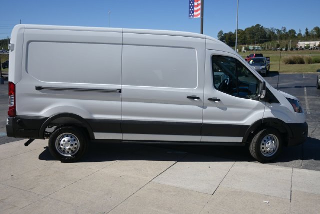 New 2027 Ford Transit 250 148 Medium Roof RWD image 6
