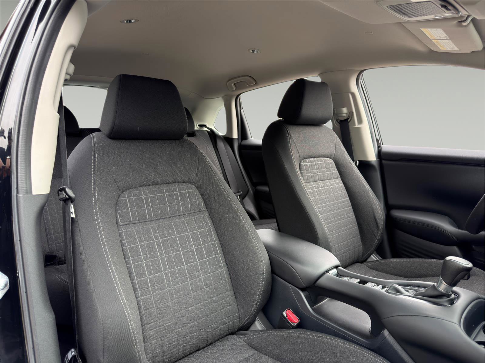 Used 2023 Honda HR-V LX image 22