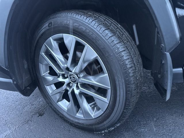 Used 2023 Toyota RAV4 Limited AWD/4WD image 21
