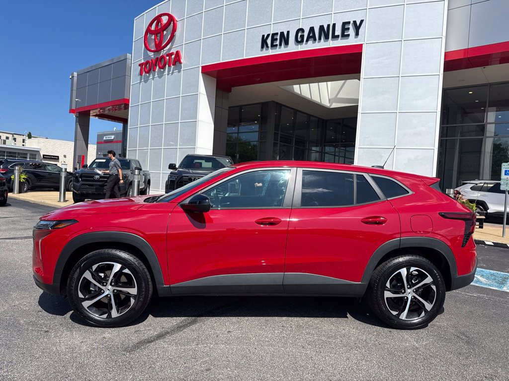 Used 2026 Chevrolet Trax RS w/ Sunroof Package FWD image 45