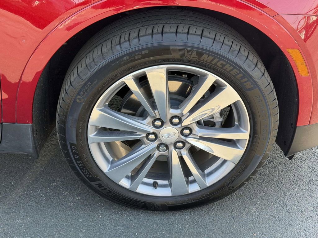 Certified 2024 Cadillac XT5 Premium Luxury w/ Technology Package AWD/4WD image 9