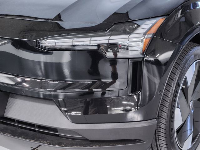 Used 2025 Volvo EX30 Ultra w/ Climate Package image 12