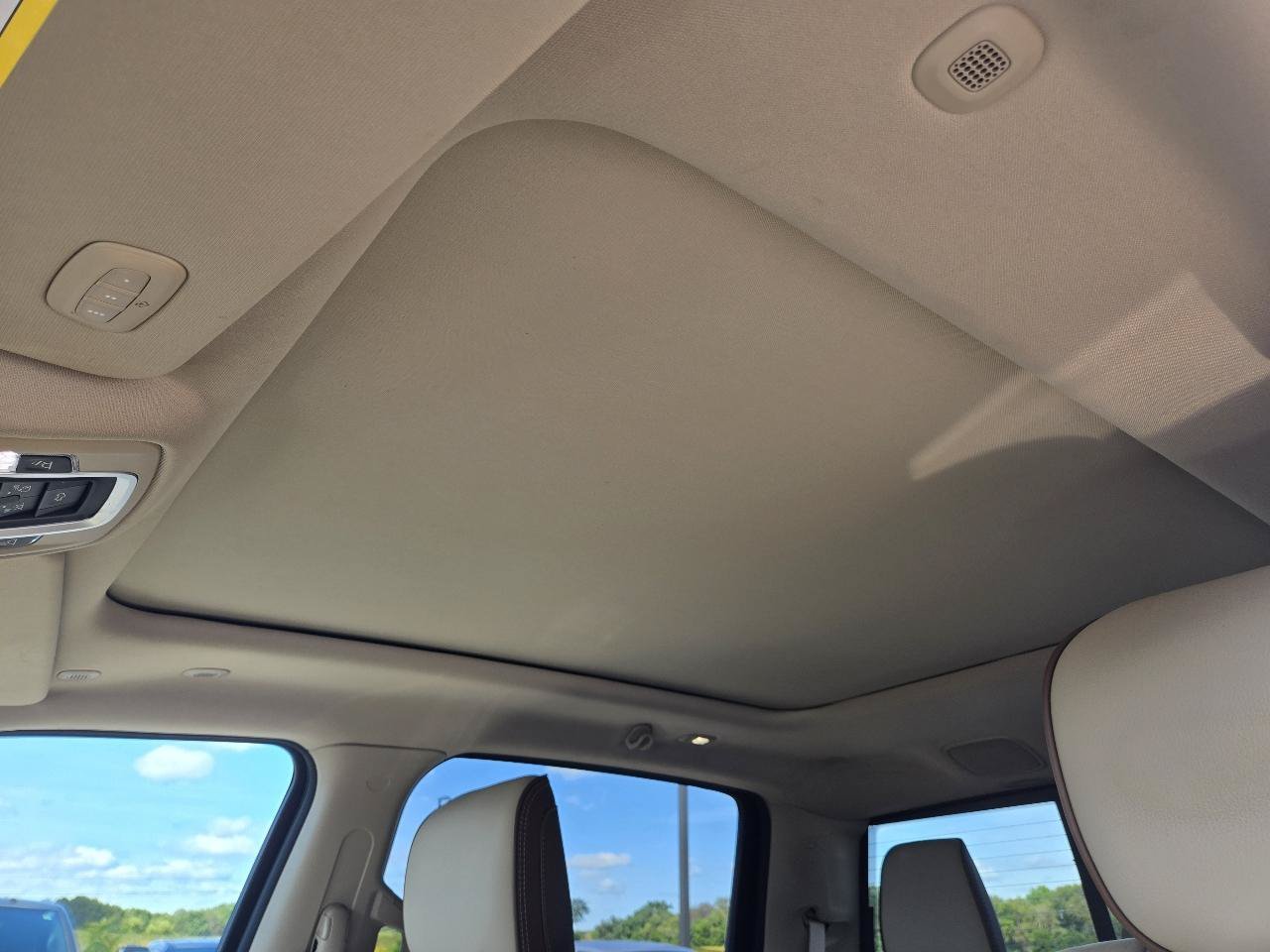Used 2019 RAM 1500 Laramie AWD/4WD image 24