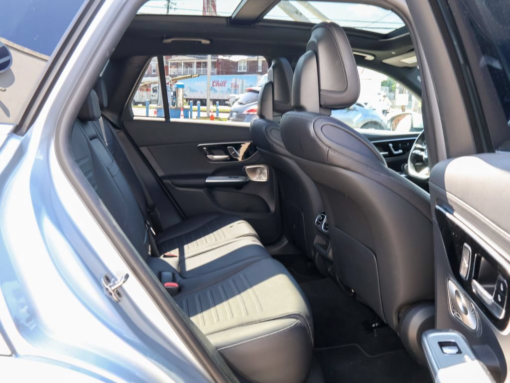 Used 2023 Mercedes-Benz GLC 300 4MATIC image 30