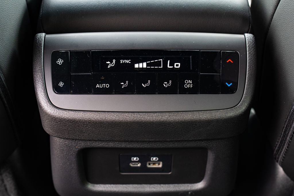 Used 2025 Nissan Pathfinder Rock Creek image 10