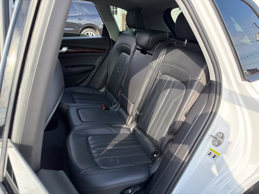 Used 2018 Audi Q5 2.0T Premium AWD/4WD image 25