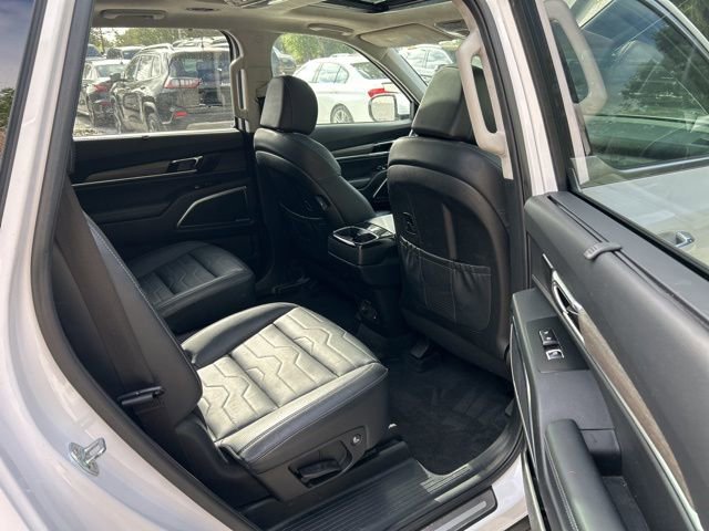 Used 2022 Kia Telluride SX w/ SX Prestige Package image 9