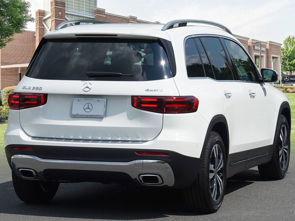 New 2025 Mercedes-Benz GLB 250 4MATIC image 6