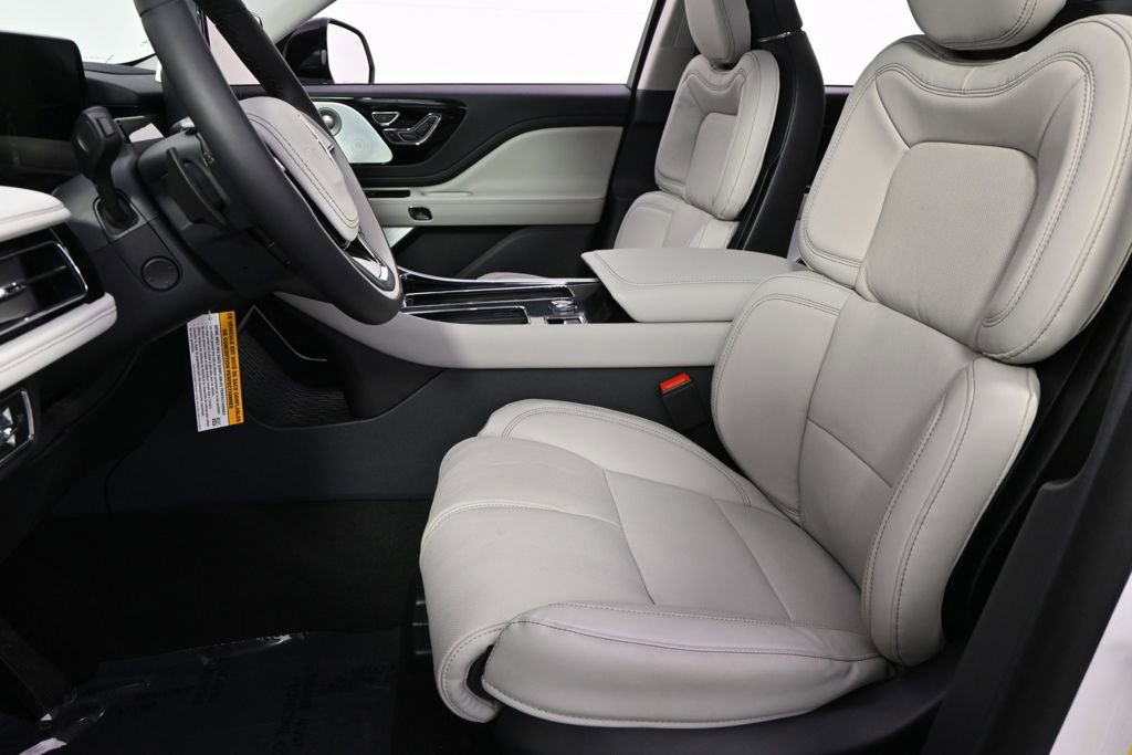 New 2026 Lincoln Aviator Reserve image 13