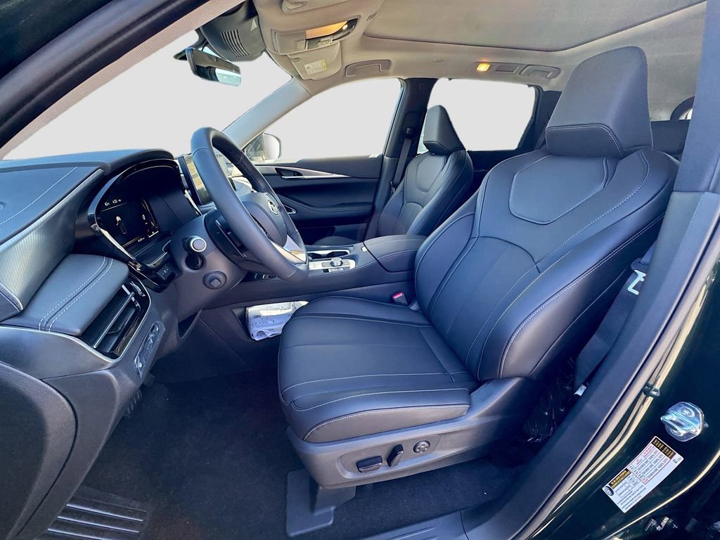 Certified 2026 INFINITI QX60 Luxe w/ Cargo Package image 23
