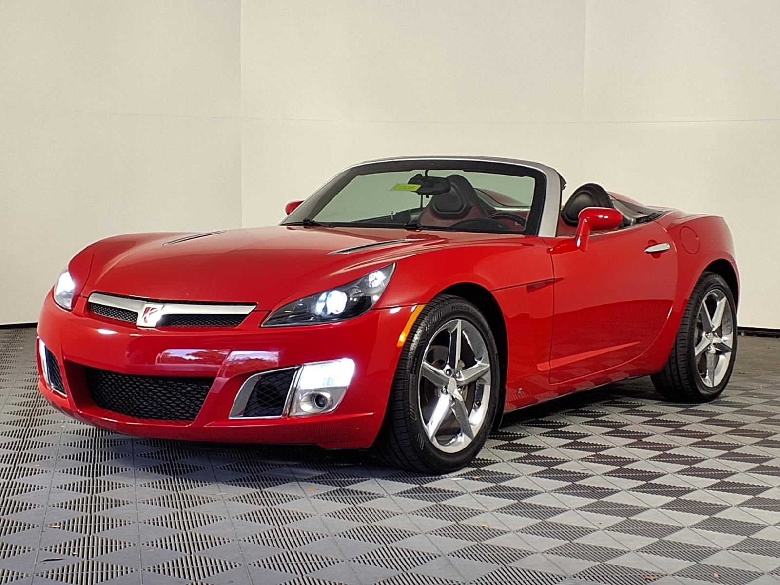 Used 2008 Saturn Sky Red Line image 3