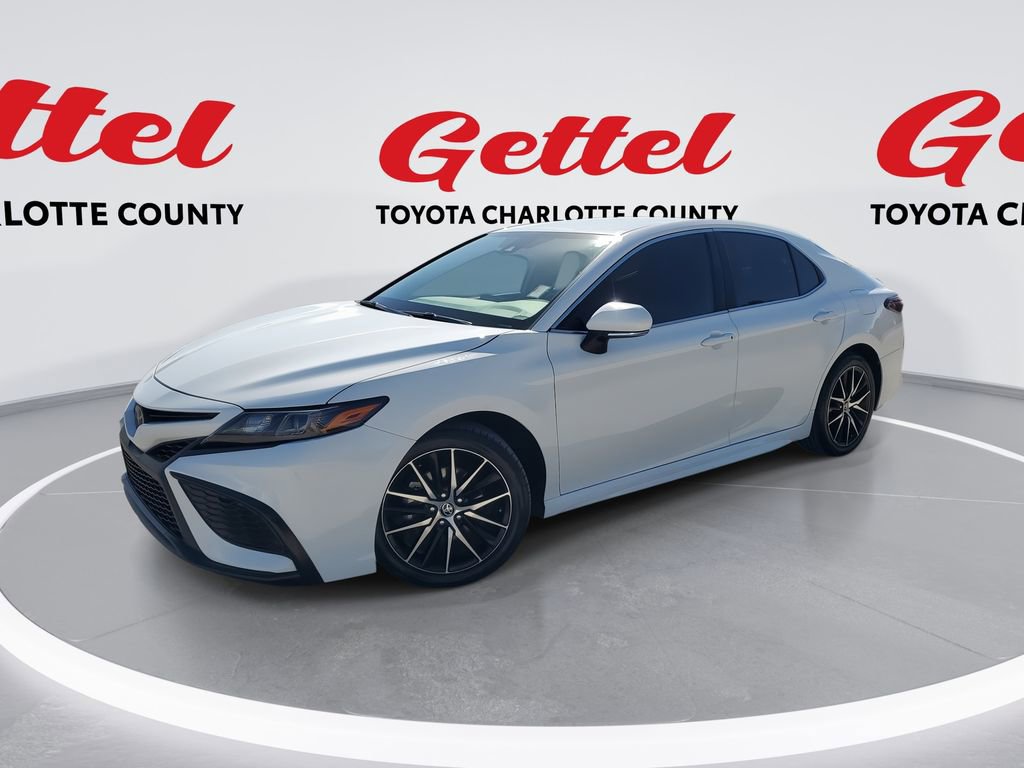 Certified 2023 Toyota Camry SE image 1