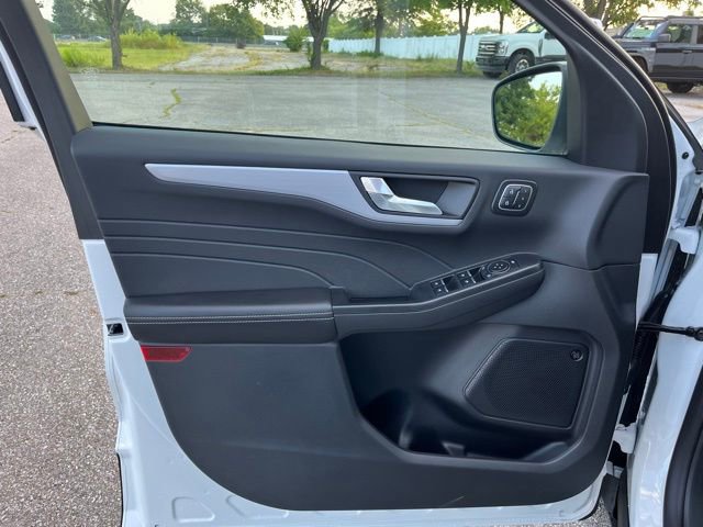 New 2025 Ford Escape Base image 12