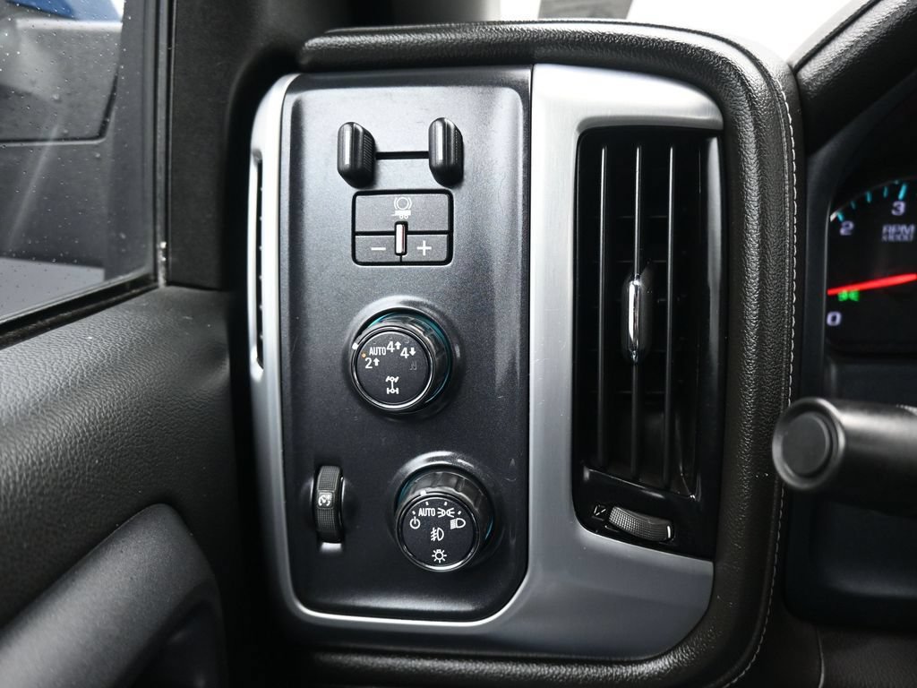 Used 2018 GMC Sierra 1500 SLE w/ SLE Value Package AWD/4WD image 26