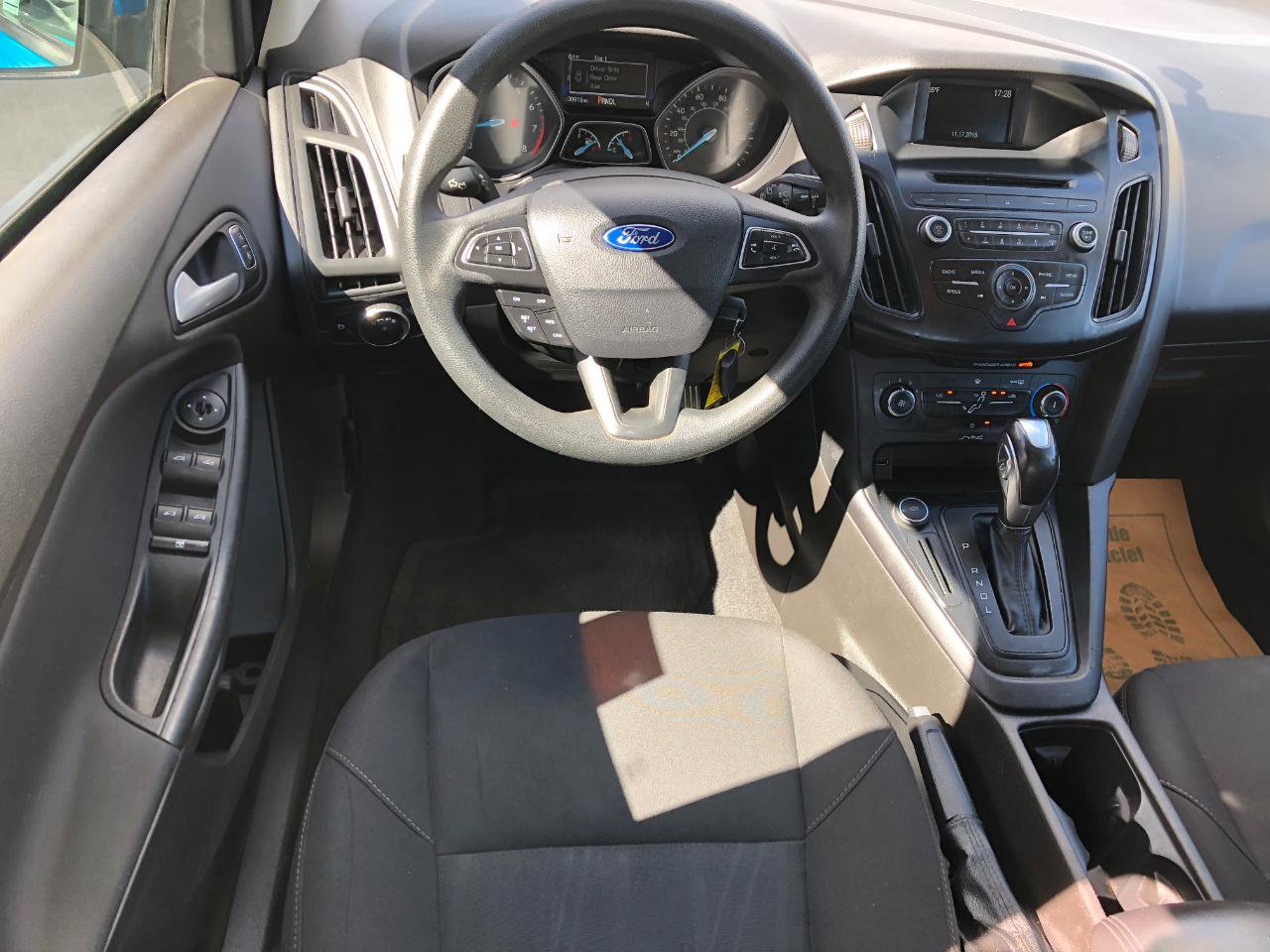 Used 2016 Ford Focus SE FWD image 9