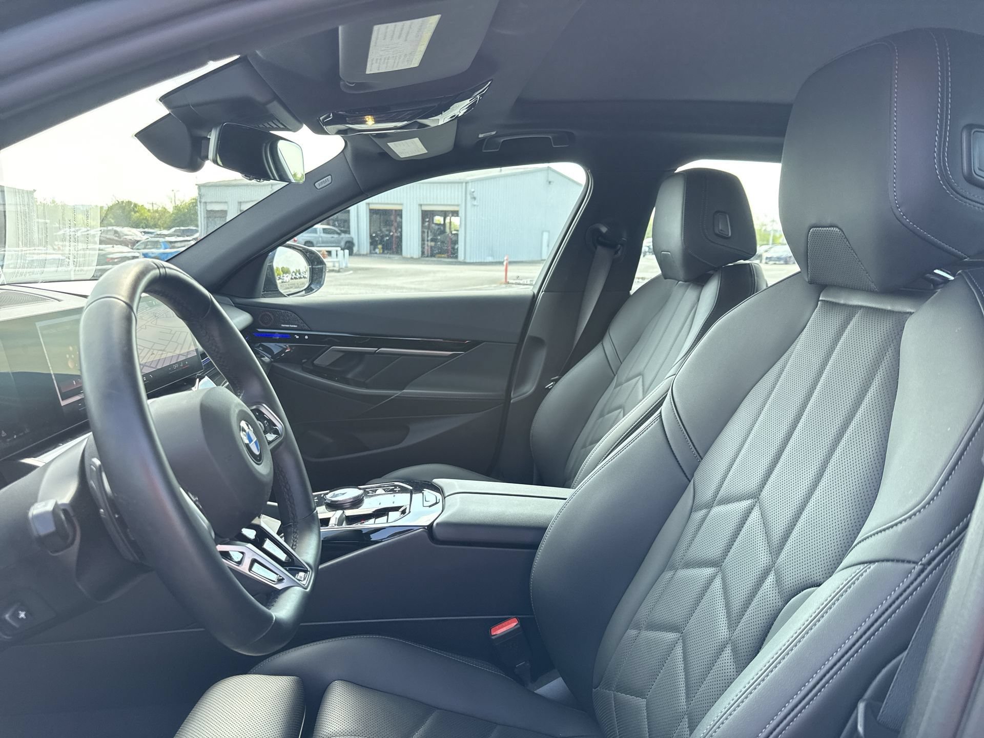 Used 2026 BMW 530i RWD image 13