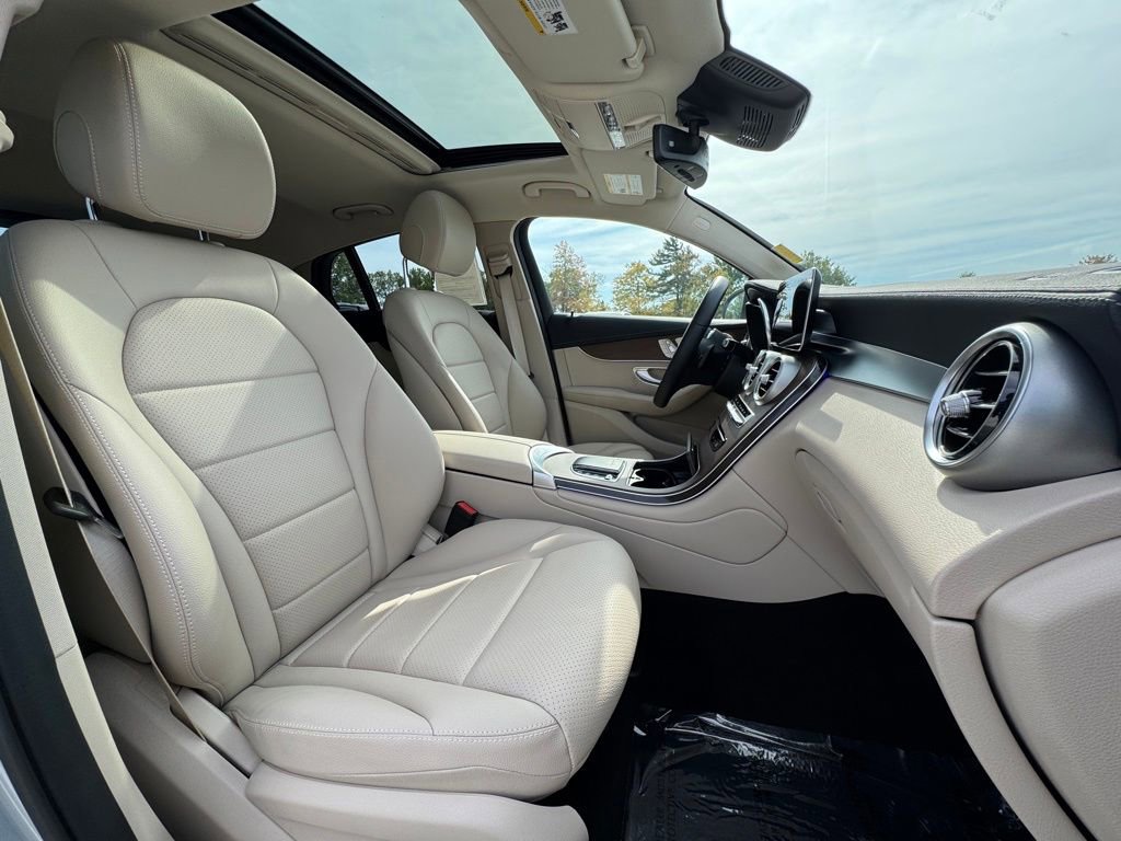 Used 2023 Mercedes-Benz GLC 300 4MATIC Coupe image 24