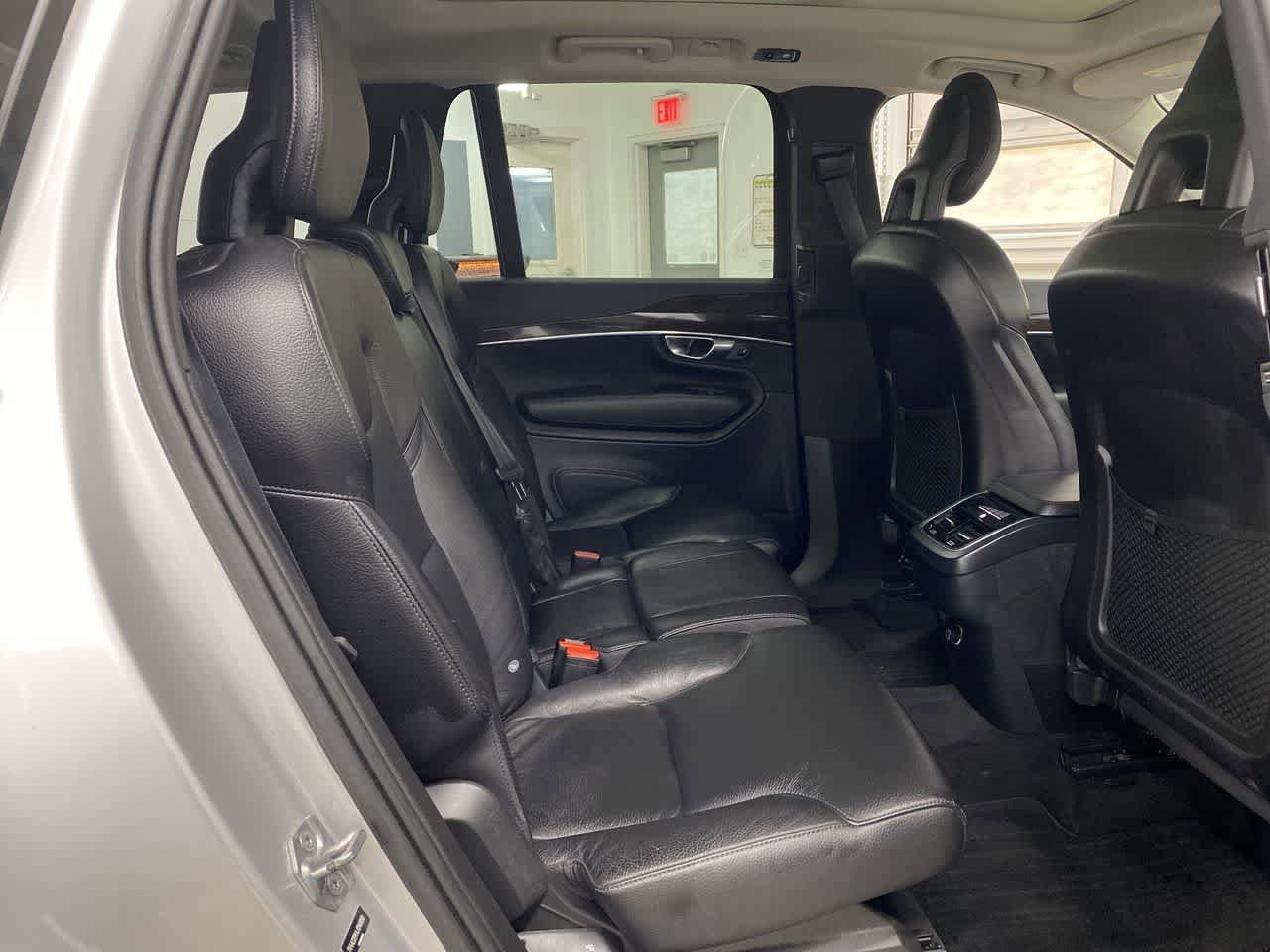 Used 2018 Volvo XC90 T6 Momentum w/ Convenience Package image 19