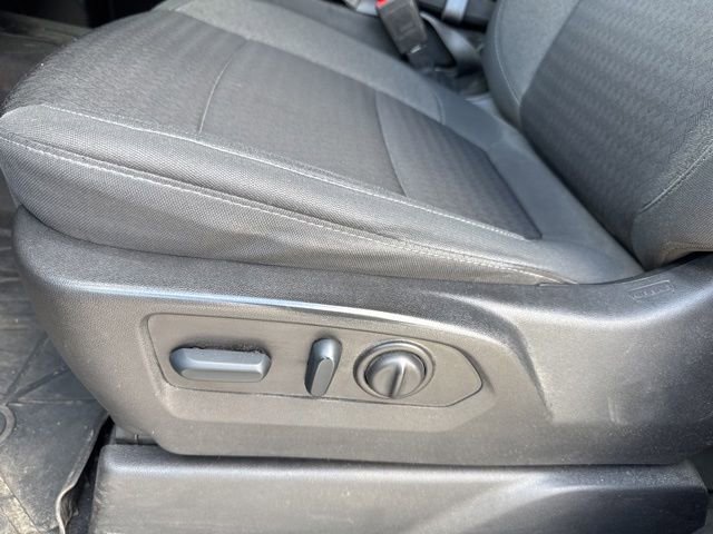 Used 2022 Chevrolet Silverado 2500 Custom w/ Custom Value Package AWD/4WD image 15