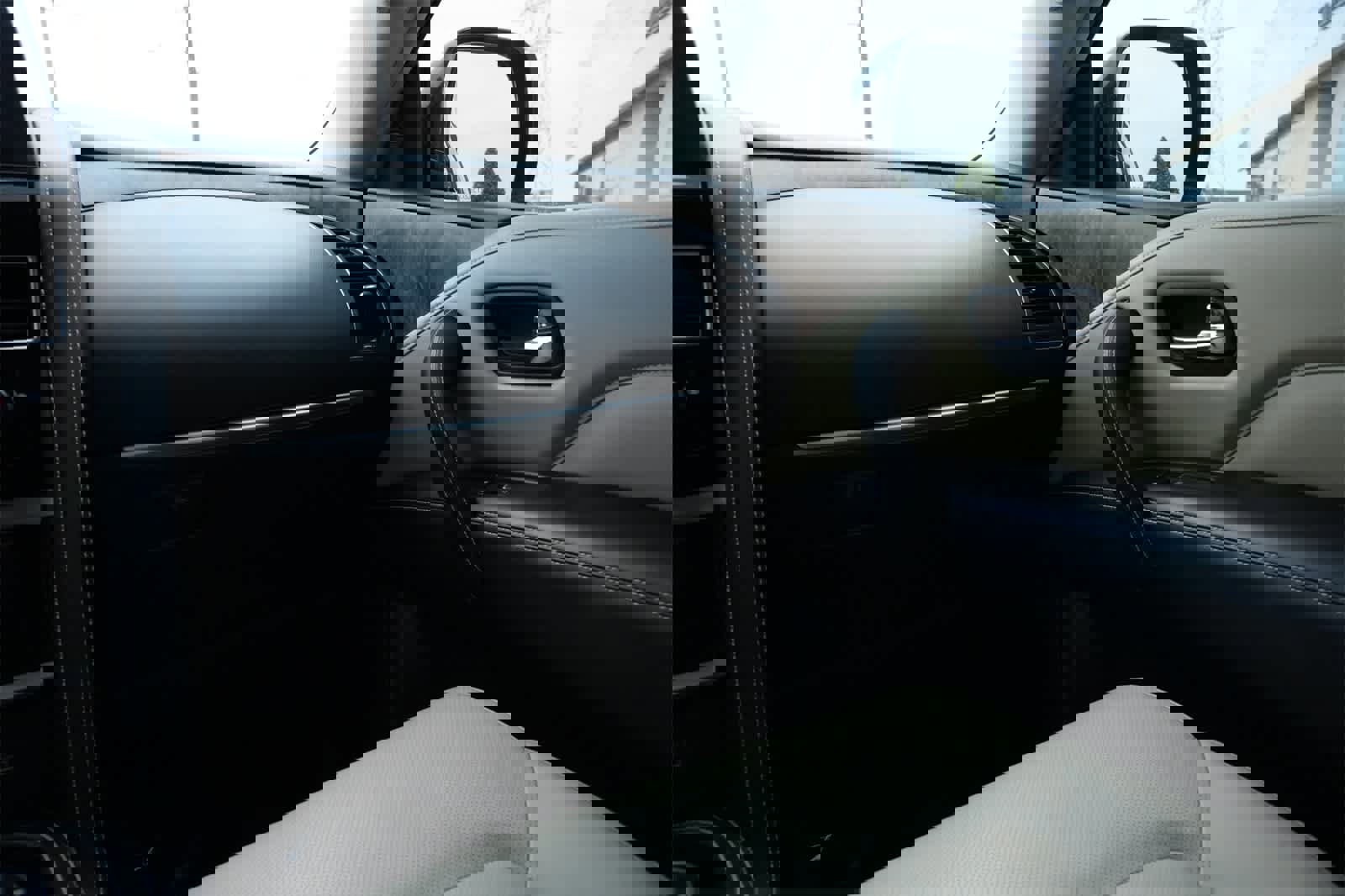 Used 2022 INFINITI QX80 Premium Select w/ Cargo Package image 8