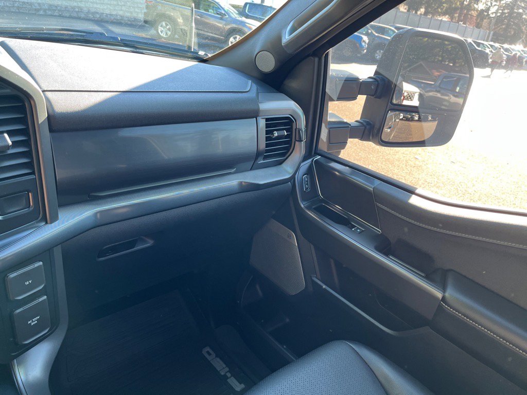 Used 2025 Ford F150 Lariat w/ Equipment Group 501A Mid image 20