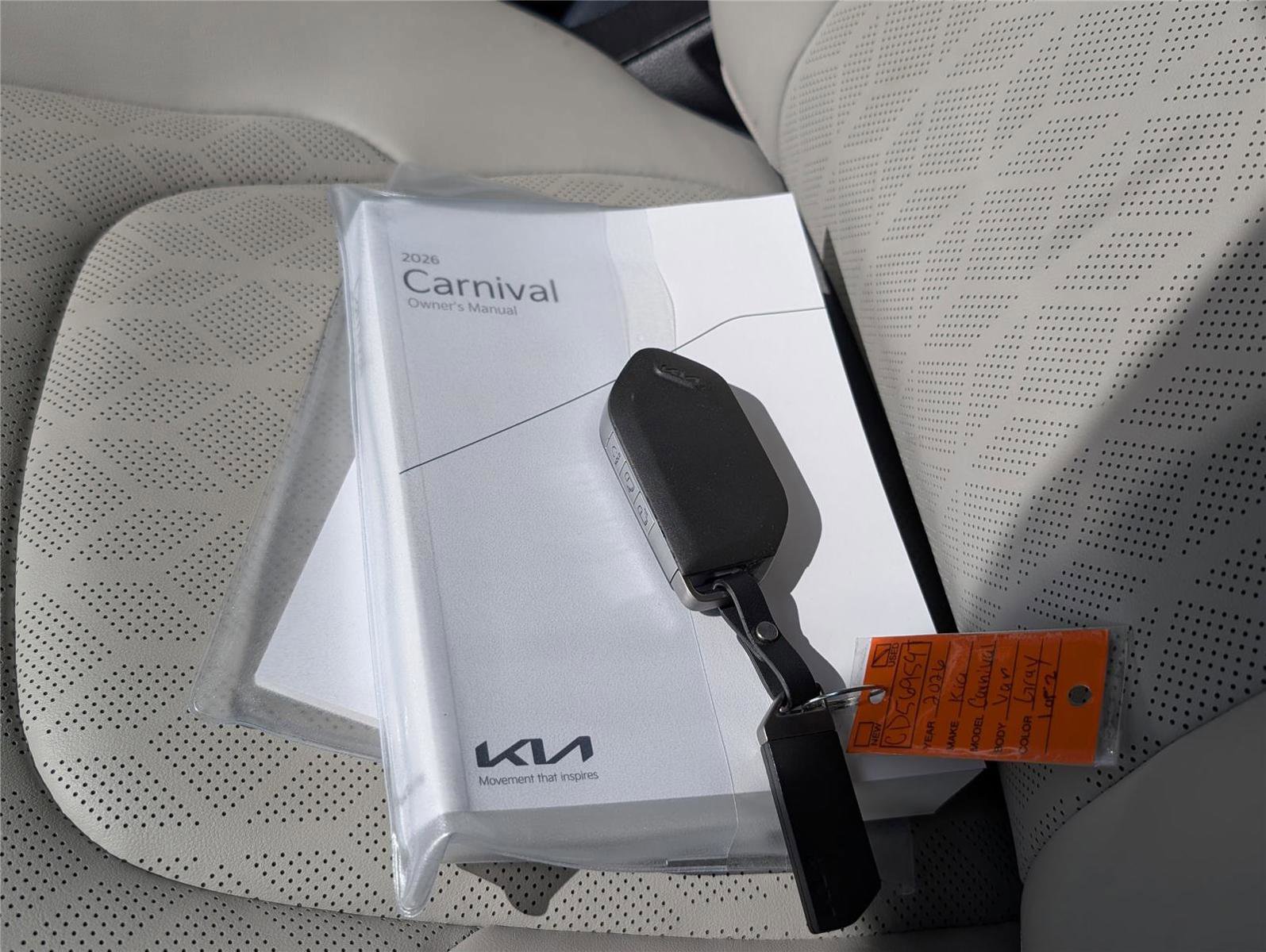 Used 2026 Kia Carnival SX w/ SX Dark Edition Package image 19