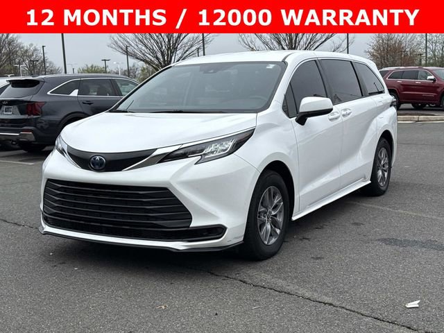 Used 2023 Toyota Sienna LE FWD image 5
