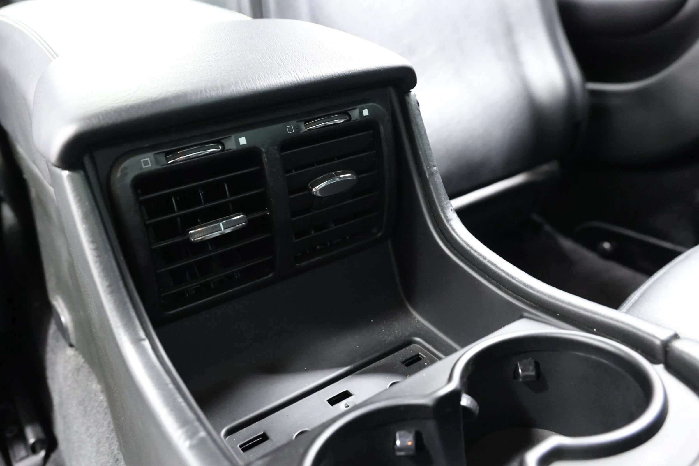 Used 2016 Maserati GranTurismo Sport RWD image 50