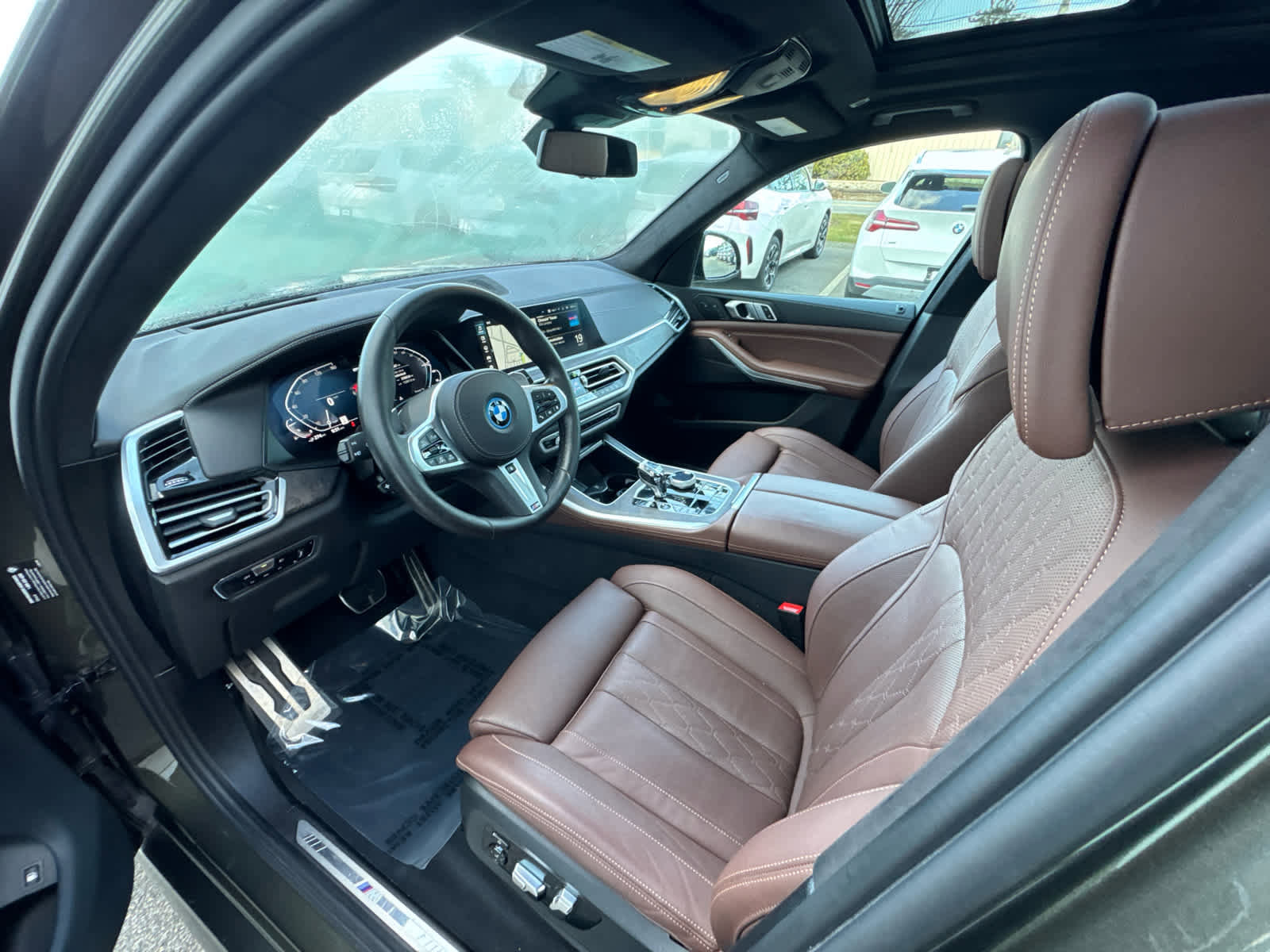 Certified 2023 BMW X5 xDrive45e w/ Executive Package image 10