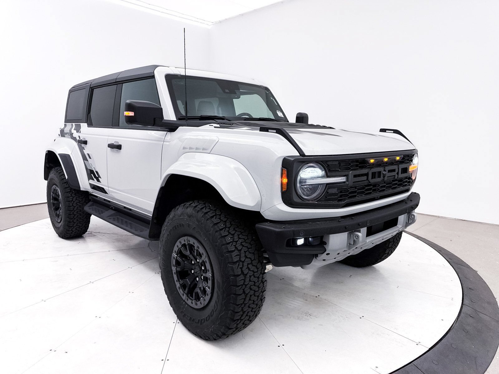 Used 2024 Ford Bronco Raptor AWD/4WD image 25