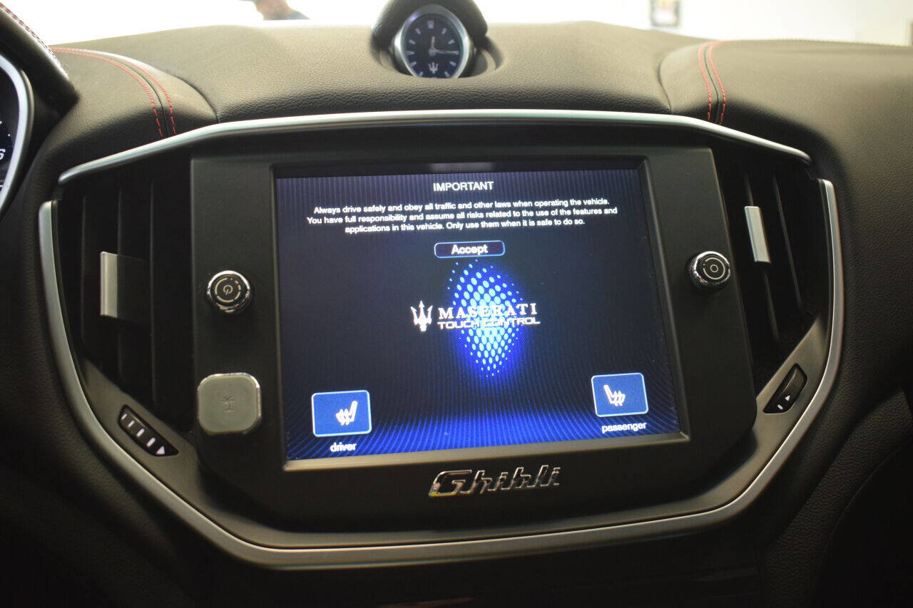 Used 2016 Maserati Ghibli S image 38