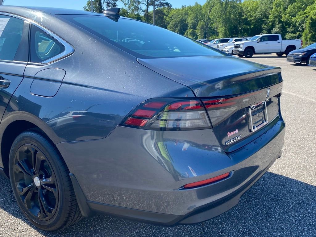 Used 2023 Honda Accord LX image 11