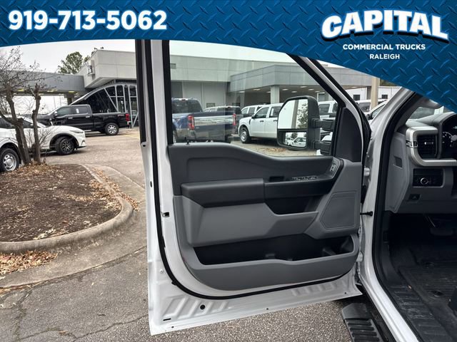 New 2026 Ford F250 XL w/ XL Chrome Package image 21