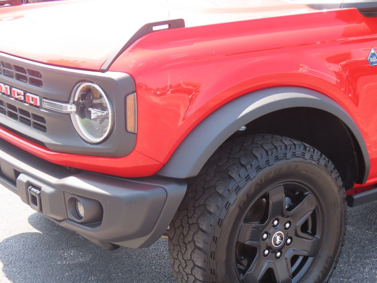 Used 2024 Ford Bronco Black Diamond AWD/4WD image 3