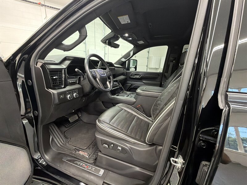 Used 2024 GMC Sierra 2500 AT4X AWD/4WD image 10