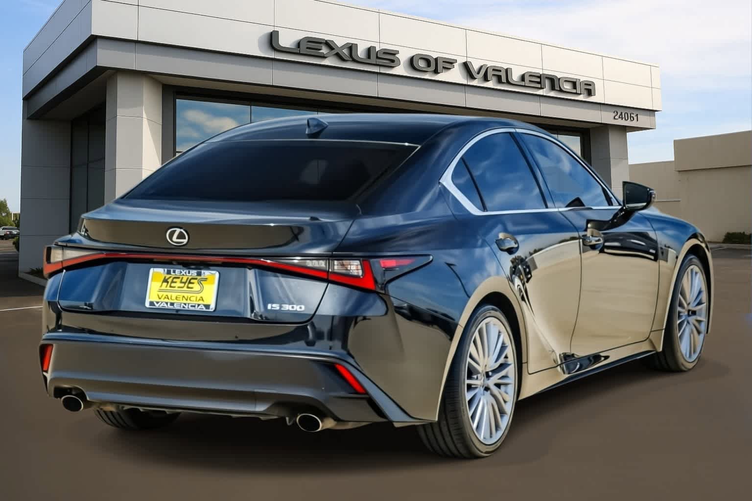 Used 2022 Lexus IS 300 w/ Premium Package RWD image 4