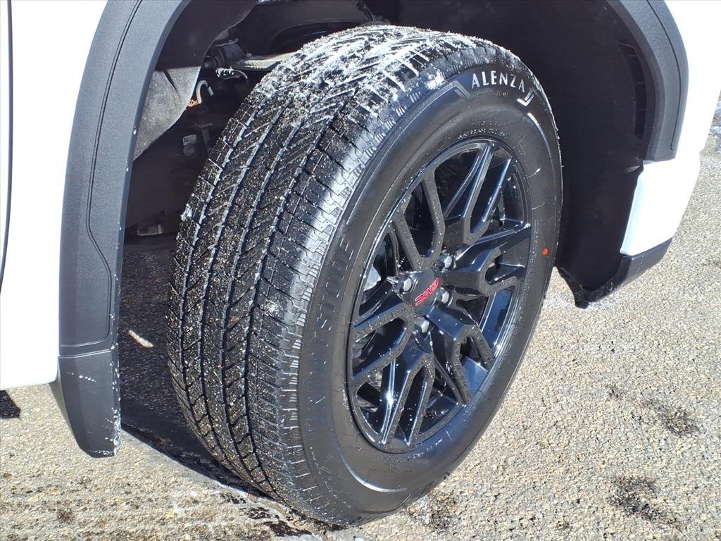 Used 2024 GMC Sierra 1500 Elevation w/ Preferred Package image 9
