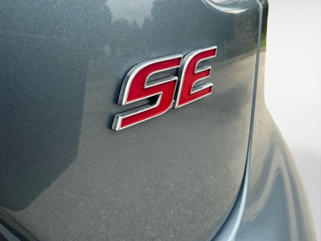 Used 2020 Toyota Corolla SE image 16