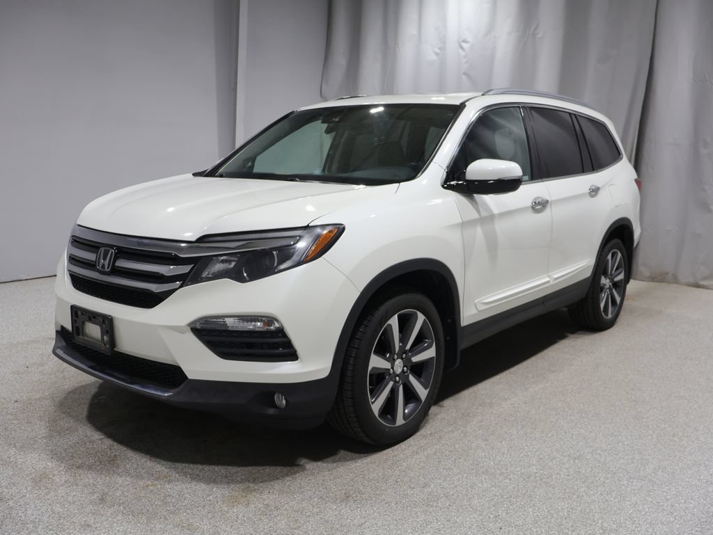 Used 2017 Honda Pilot Touring image 5