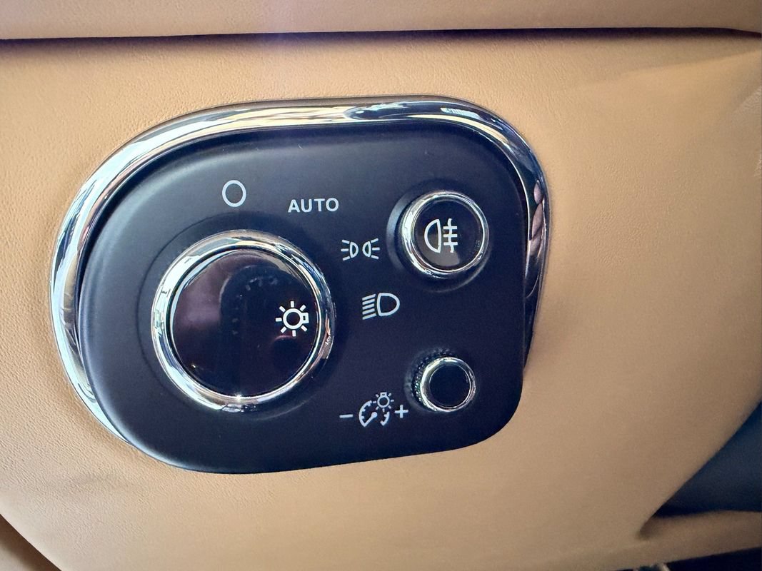 Used 2016 Bentley Mulsanne Speed RWD image 14