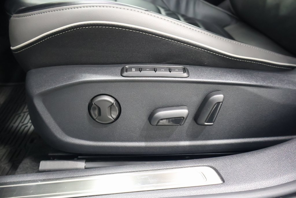 Used 2023 Volkswagen Arteon SEL image 14