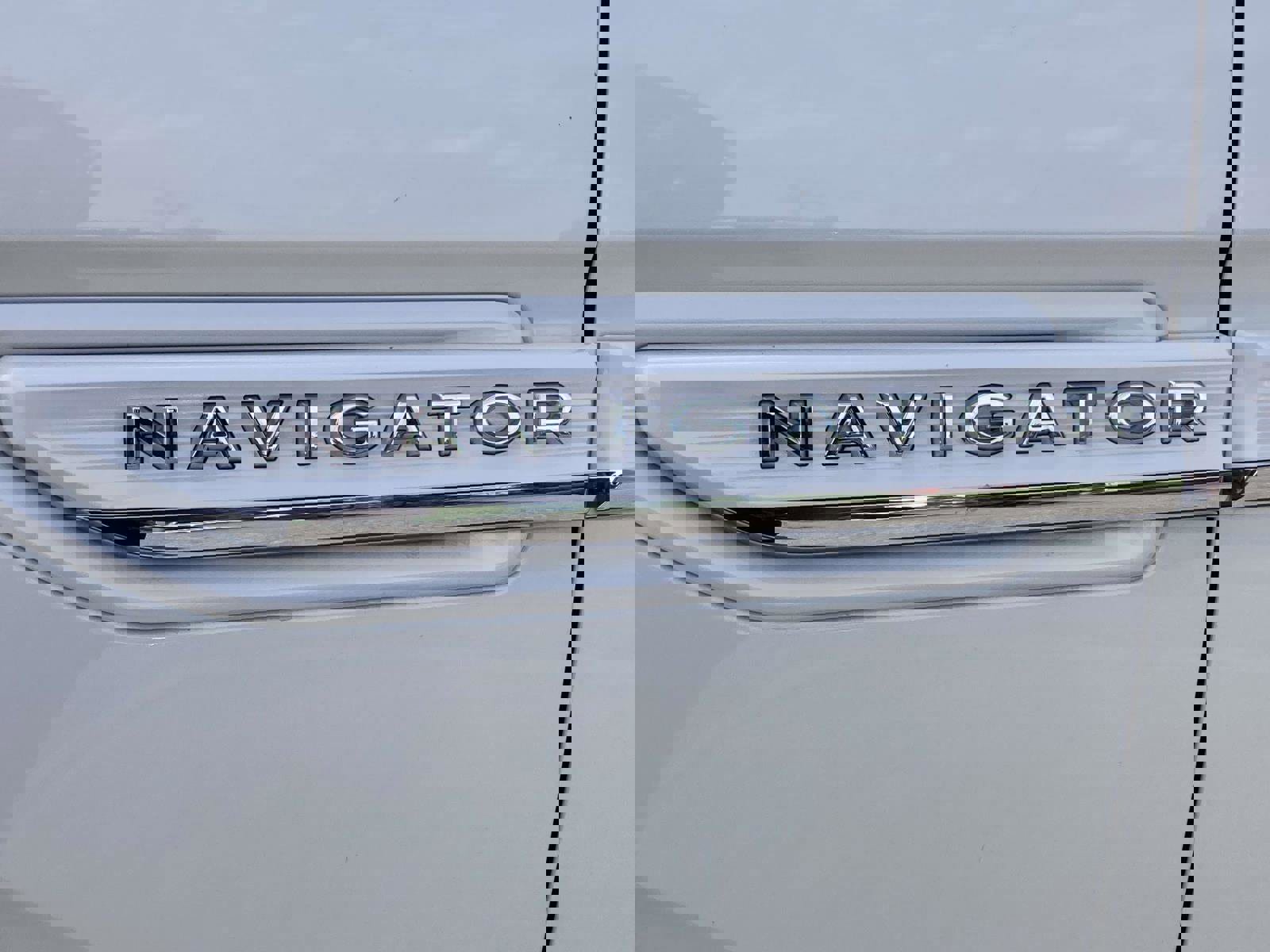 Certified 2024 Lincoln Navigator L Reserve AWD/4WD image 13