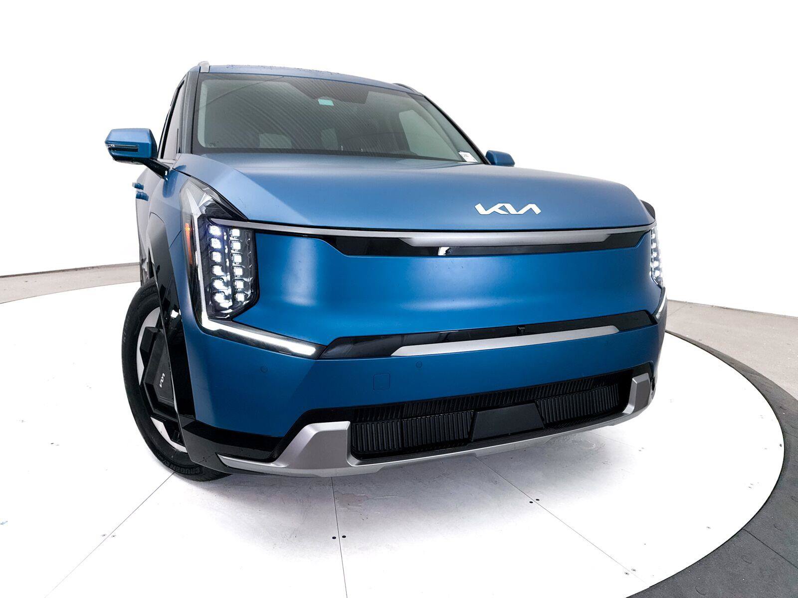 Used 2024 Kia EV9 Land AWD/4WD image 9
