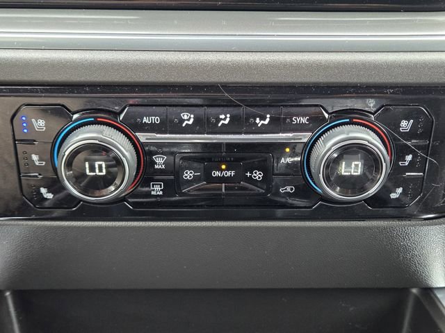 Used 2025 Chevrolet Silverado 1500 High Country w/ High Country Premium Package AWD/4WD image 19