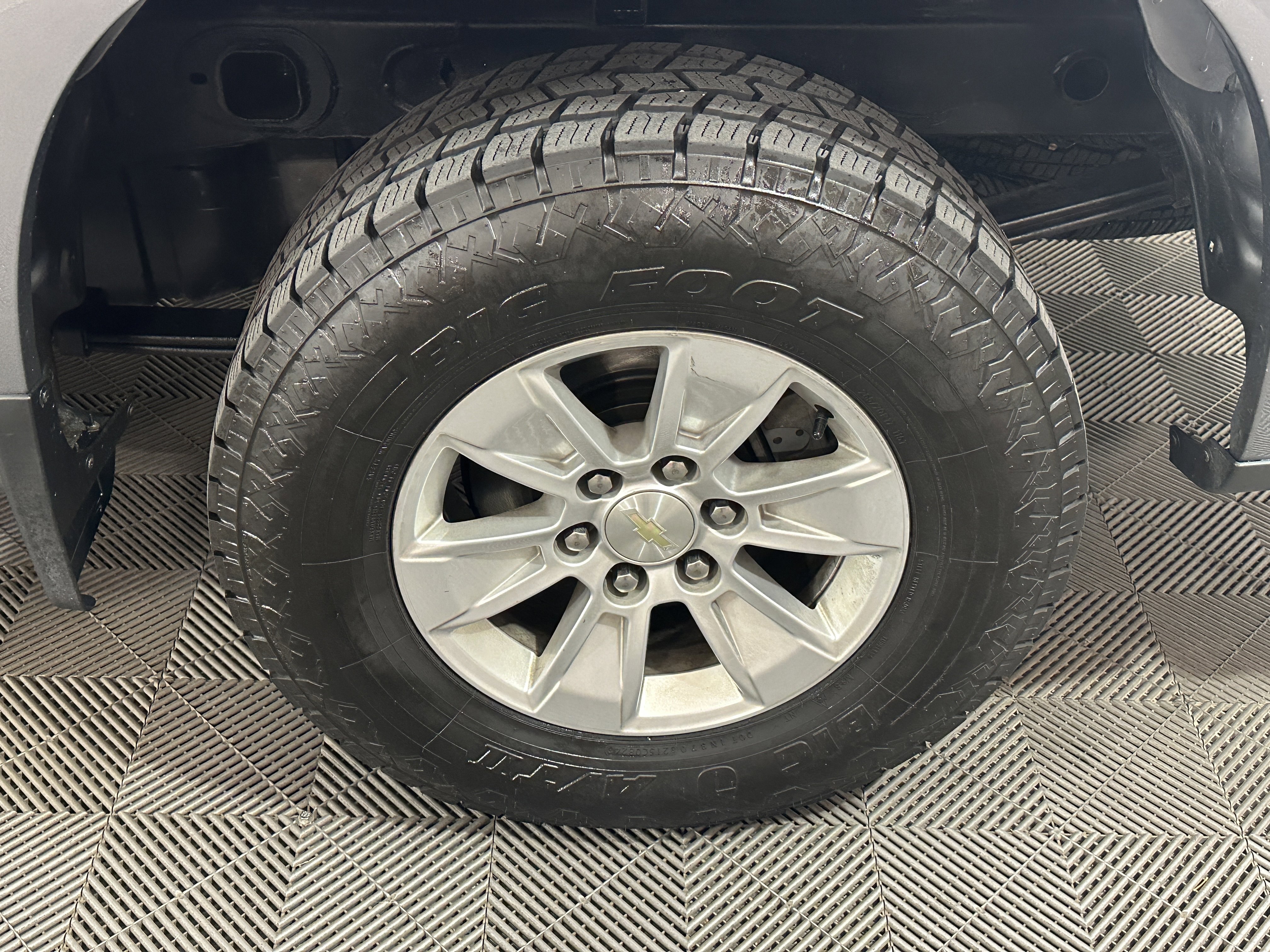 Used 2021 Chevrolet Silverado 1500 LT image 12