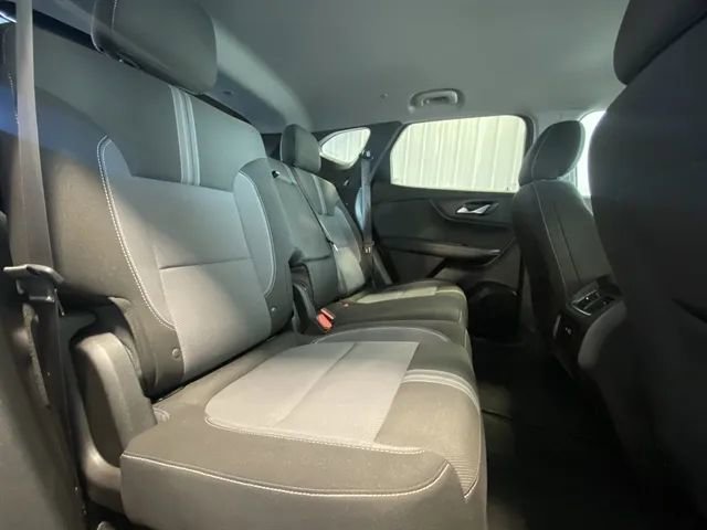 Used 2025 Chevrolet Blazer LT image 24