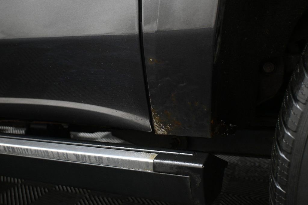 Used 2015 Chevrolet Suburban LTZ image 16