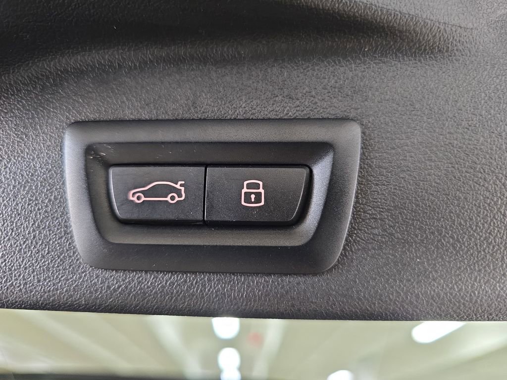 Used 2024 BMW X5 xDrive40i w/ Executive Package image 31
